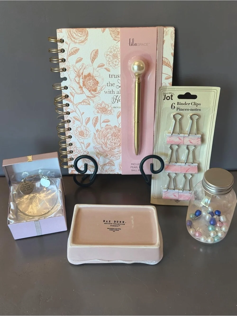 🍎 DELUXE Brand New‎ 5-Piece Teacher Appreciation Gift & Desk Bundle 🍎